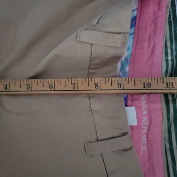 Banana Republic khaki shorts (6 petite) - Picture 6 of 6